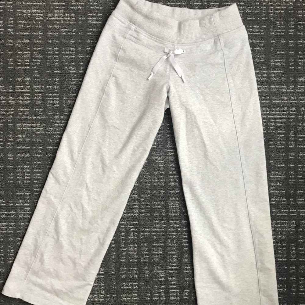 Lululemon Crop Sweatpants, grey, size 4/6